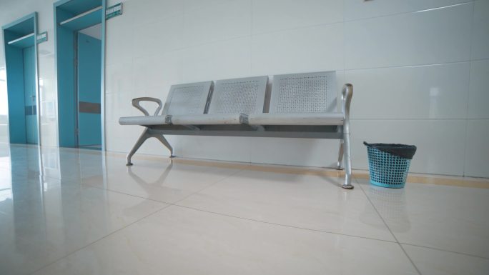 4K医院走廊 医院里的长凳子 病房的凳子