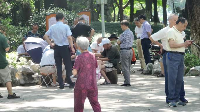 八一公园老年人退休生活