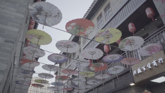 南宁 三街两巷 雨伞 古风 夜市