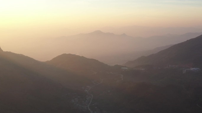 写意山顶日出