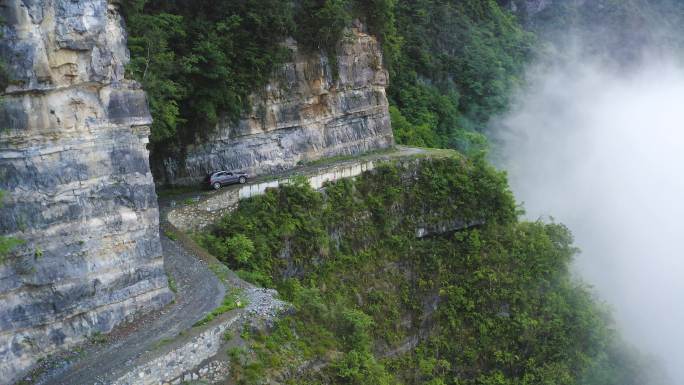 鹤峰刀枪坡路