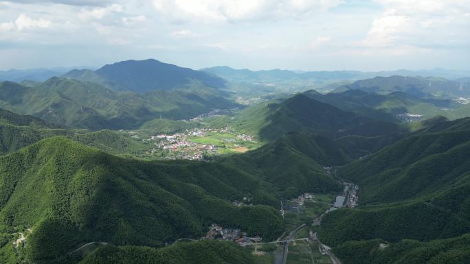 光 山 逃离 雨 自然 云 乡野 情绪