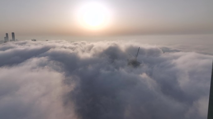 大连东港最高建筑维多利亚大楼平流雾