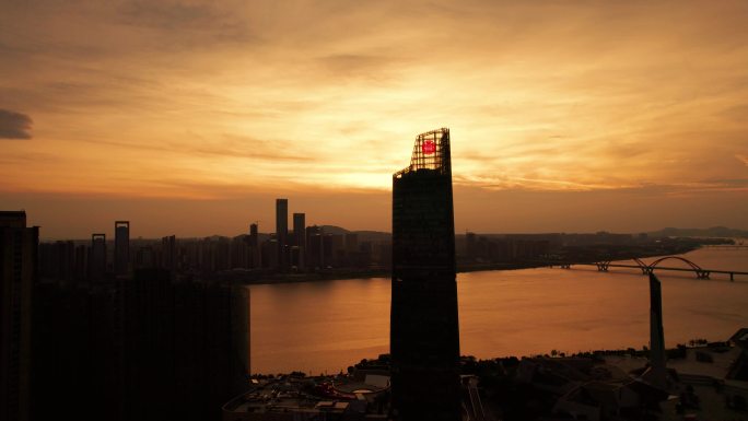 唯美壮观的长沙湘江城市夕阳剪影