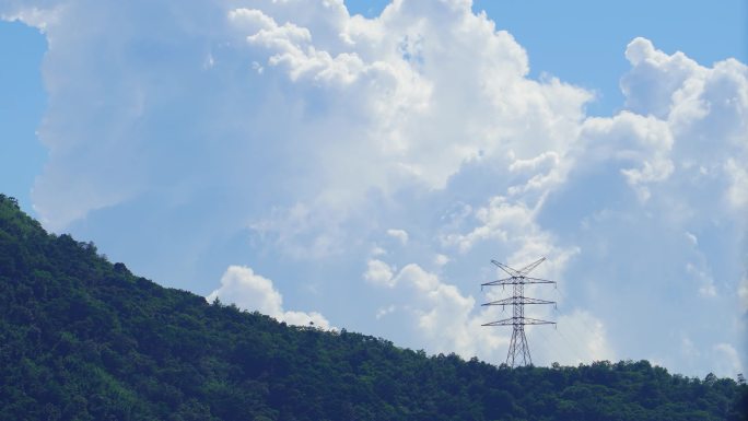 晴天白云山顶电线塔延时1/2