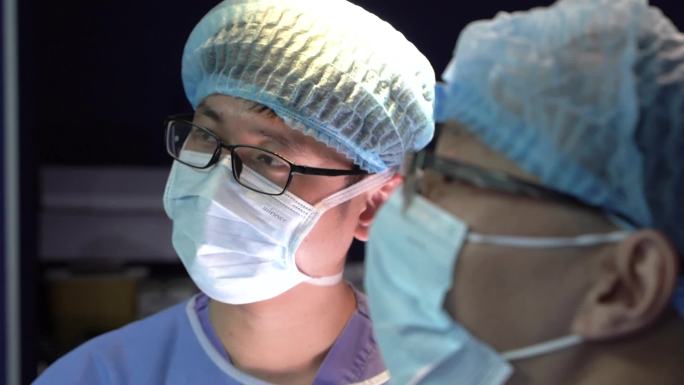 手术室实拍素材  活猪腹腔镜手术