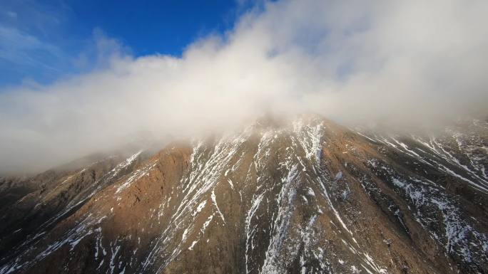 岗什卡雪峰景区