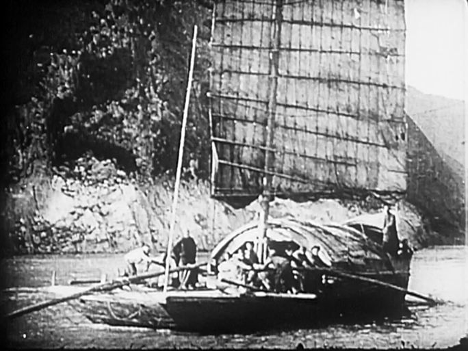 30年代渡河船撑船