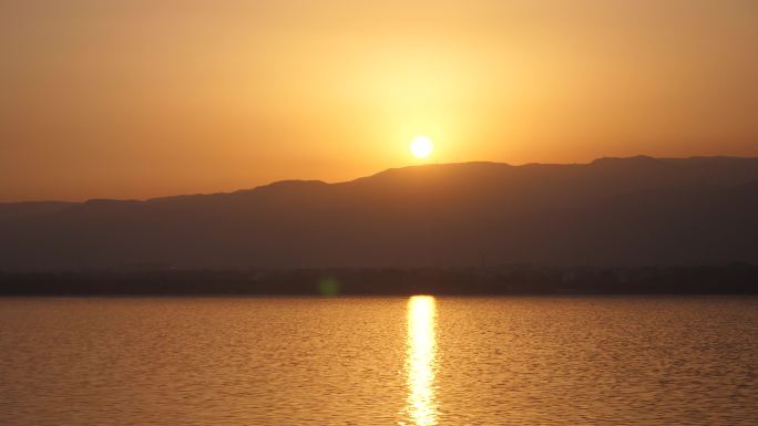 湖边黄昏日落夕阳风景素材