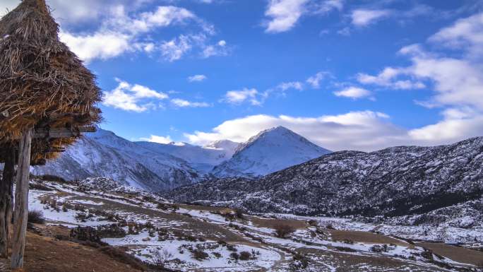 西藏来古村来古冰川雪山下的村子延时