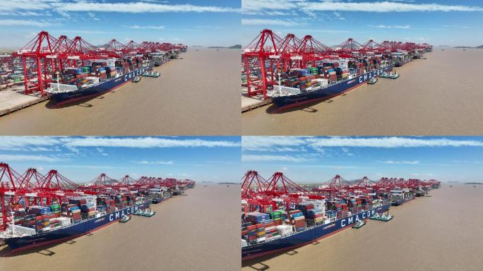 上海洋山港货轮装卸货
