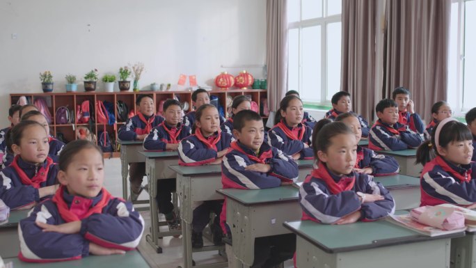 4K藏区藏族学校小学学生课堂乡村教师支教