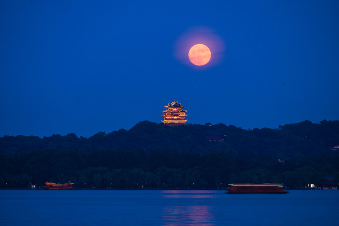 杭州西湖城隍阁超级月亮升起延时