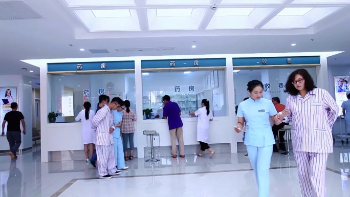 22护士搀扶患者就医环境
