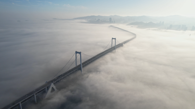 大连跨海大桥航拍平流雾