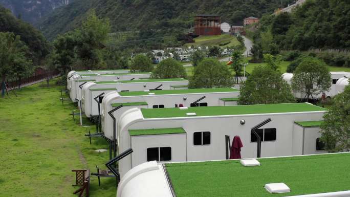 宜昌兴山县高岚朝天吼房车露营基地白天航拍