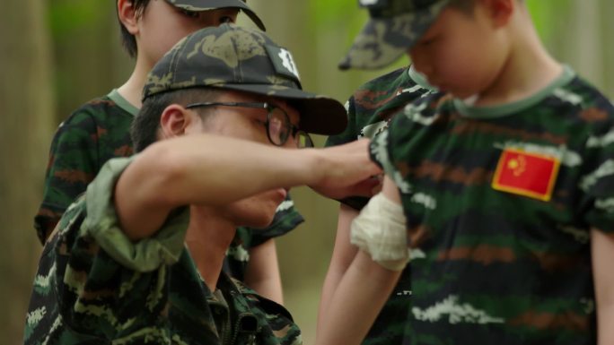 夏利营青少年小朋友国防安全教育壹动训练营