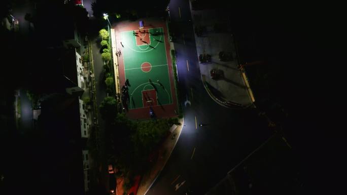 夏天晚上户外篮球场航拍