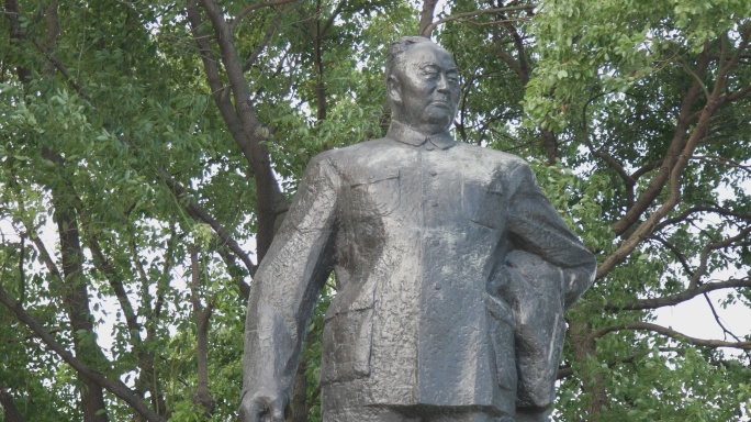 上海外滩陈毅广场雕像8K实拍原素材