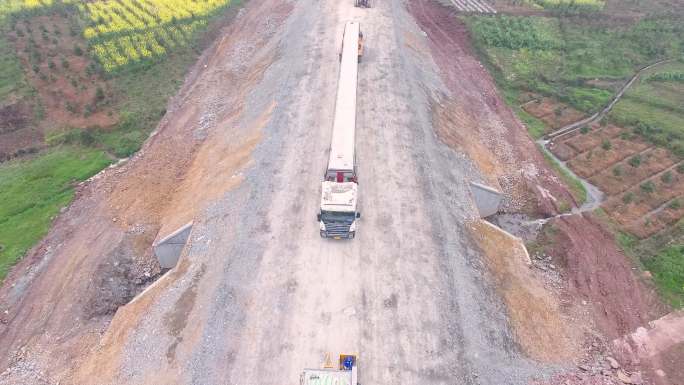 铁路桥段 运输 川藏铁路