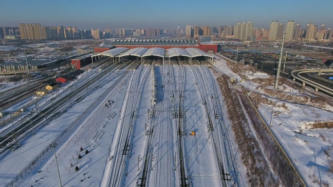 雪天高铁站 雪地 哈尔滨西站