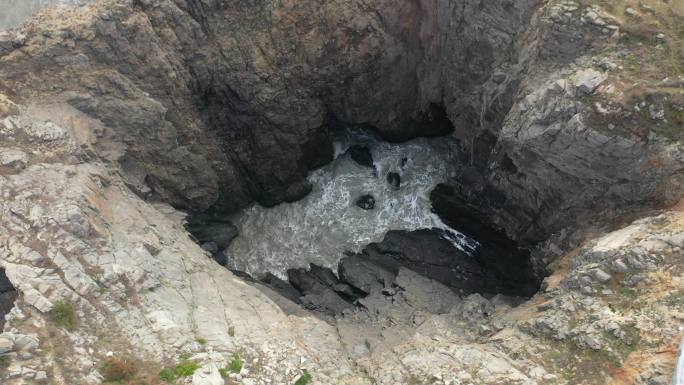 原创 福建福州平潭岛仙人井景区海蚀地貌