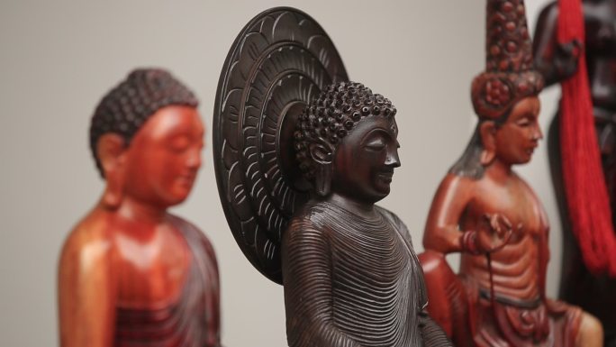 斯里兰卡木雕佛像