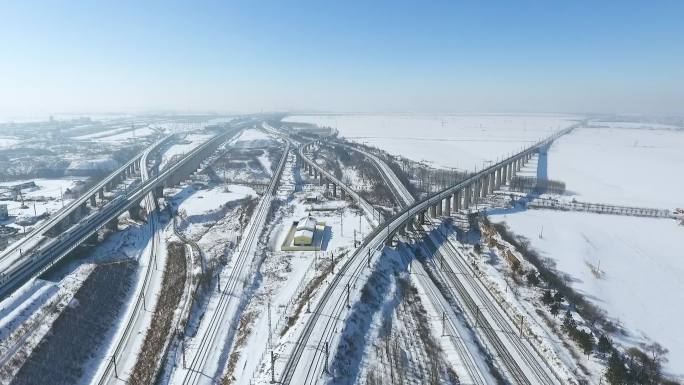 高铁行驶 雪天高铁