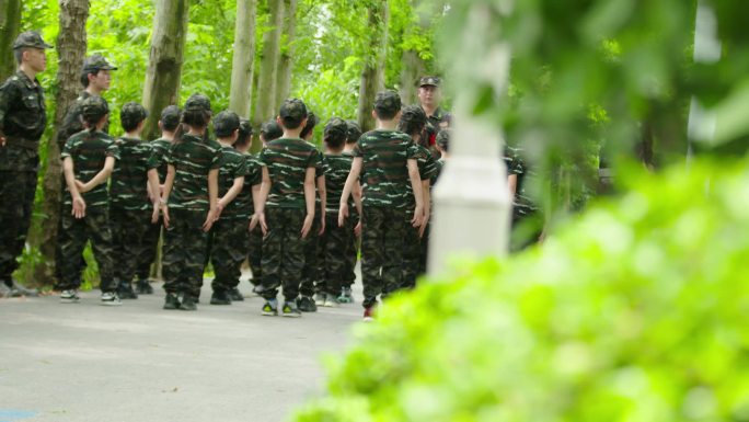 夏利营青少年小朋友国防安全教育壹动训练营