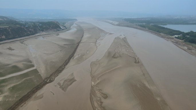 黄河放水河道枯竭c