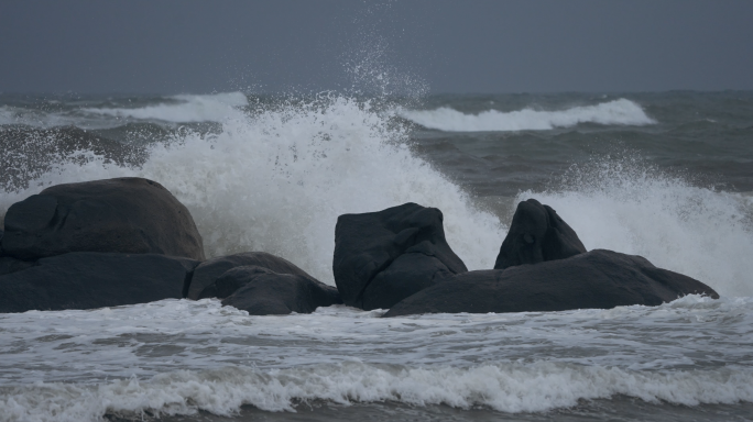 台风天海浪