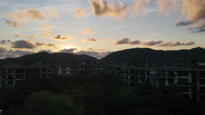 亚龙湾环山方向夕阳落山延迟摄影