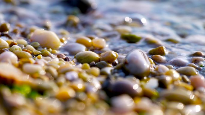 沙滩 海浪 鹅卵石