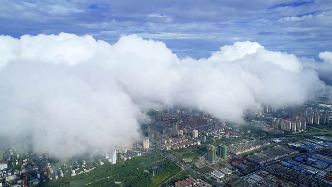 4k航拍城市穿云空镜