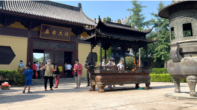 寺院 烧香 祈福