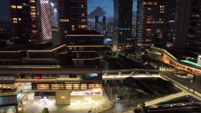 深圳南山区深圳湾建筑群夜景