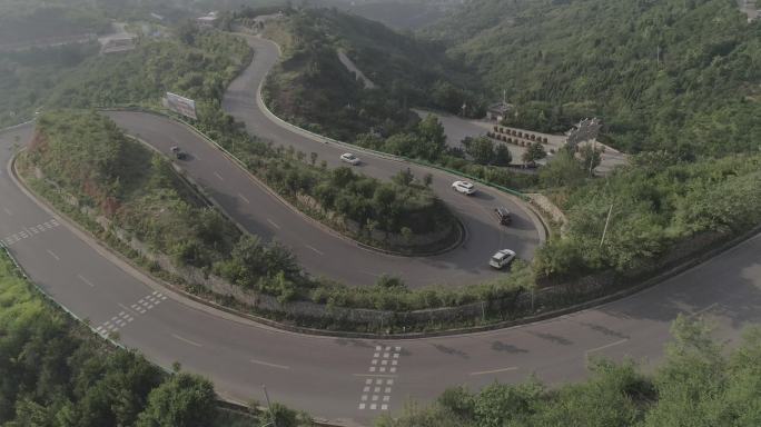 汽车在环山路行驶 十八弯盘山路山路跟拍