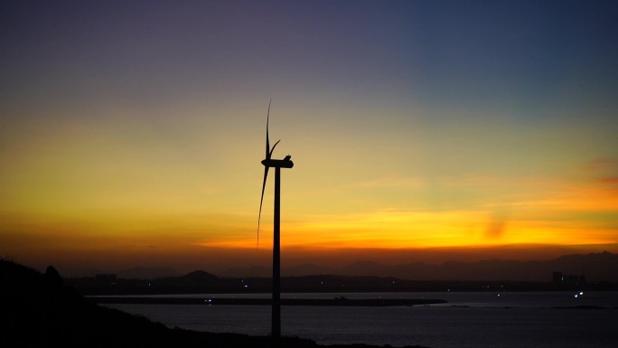 唯美风车海边傍晚夕阳晚霞泉州风车岛风车