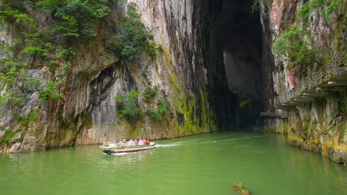 格凸河格凸河风景名胜区燕子洞穿上洞通天洞