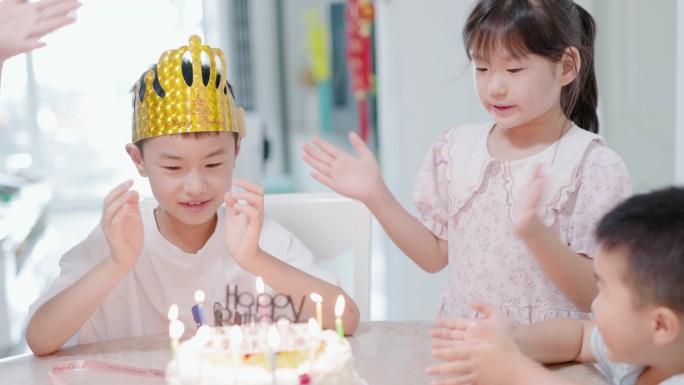 4K小孩子过生日