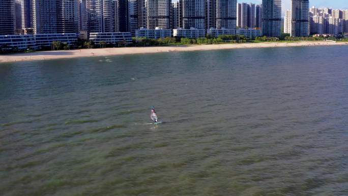 【原创4K】航拍海滩水上娱乐活动