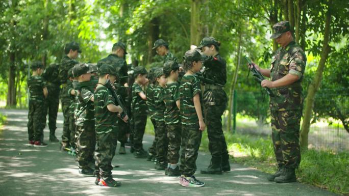 夏利营中小学生壹动训练营国防安全国防教育