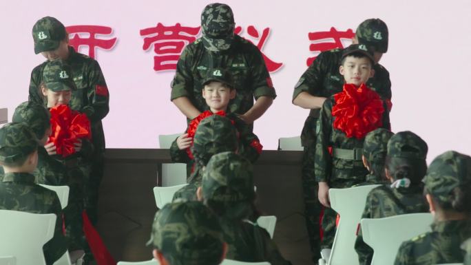 夏利营中小学生壹动训练国防安全军事演习