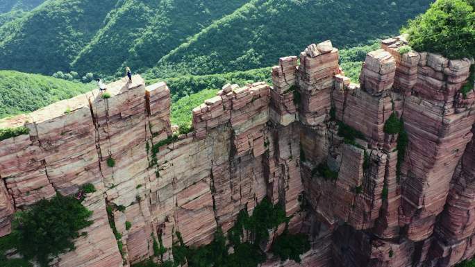 航拍嶂石岩九女峰一米崖