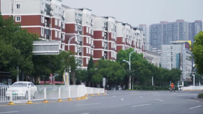 高温炎热夏日热浪滚滚的马路路面