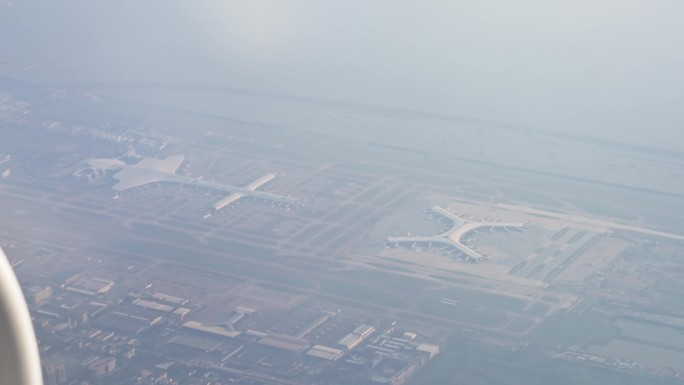 【4K正版】实拍飞机俯拍深圳宝安机场