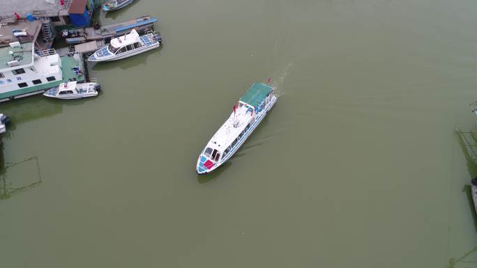 长江十年禁捕前的洪泽湖渔港
