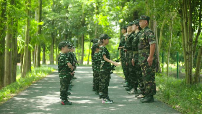 夏利营中小学生壹动训练营国防安全国防教育