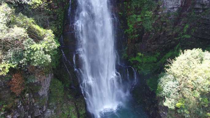 井冈山龙潭瀑布