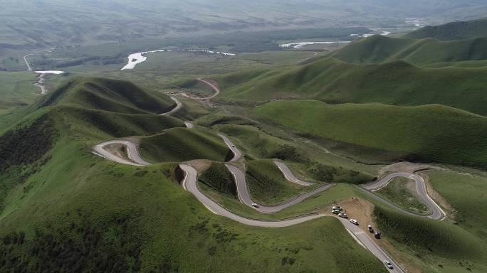 新疆盘山公路